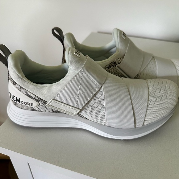 TIEM Laura - Ivory Snake (Size 6.5) - Picture 3 of 3